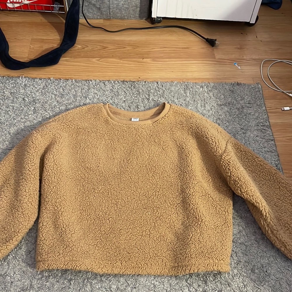 Cute fluffly sweater for sale !